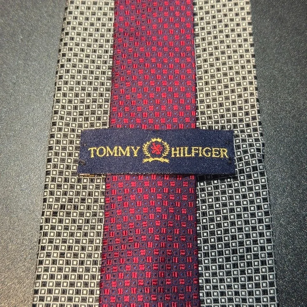 Tommy Hilfiger Brown Geometric Patterned 100% Silk Tie made in USA